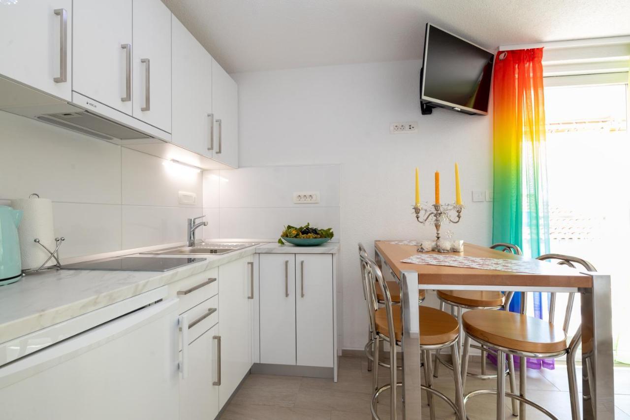 מאקרסקה Apartmani Soldan מראה חיצוני תמונה