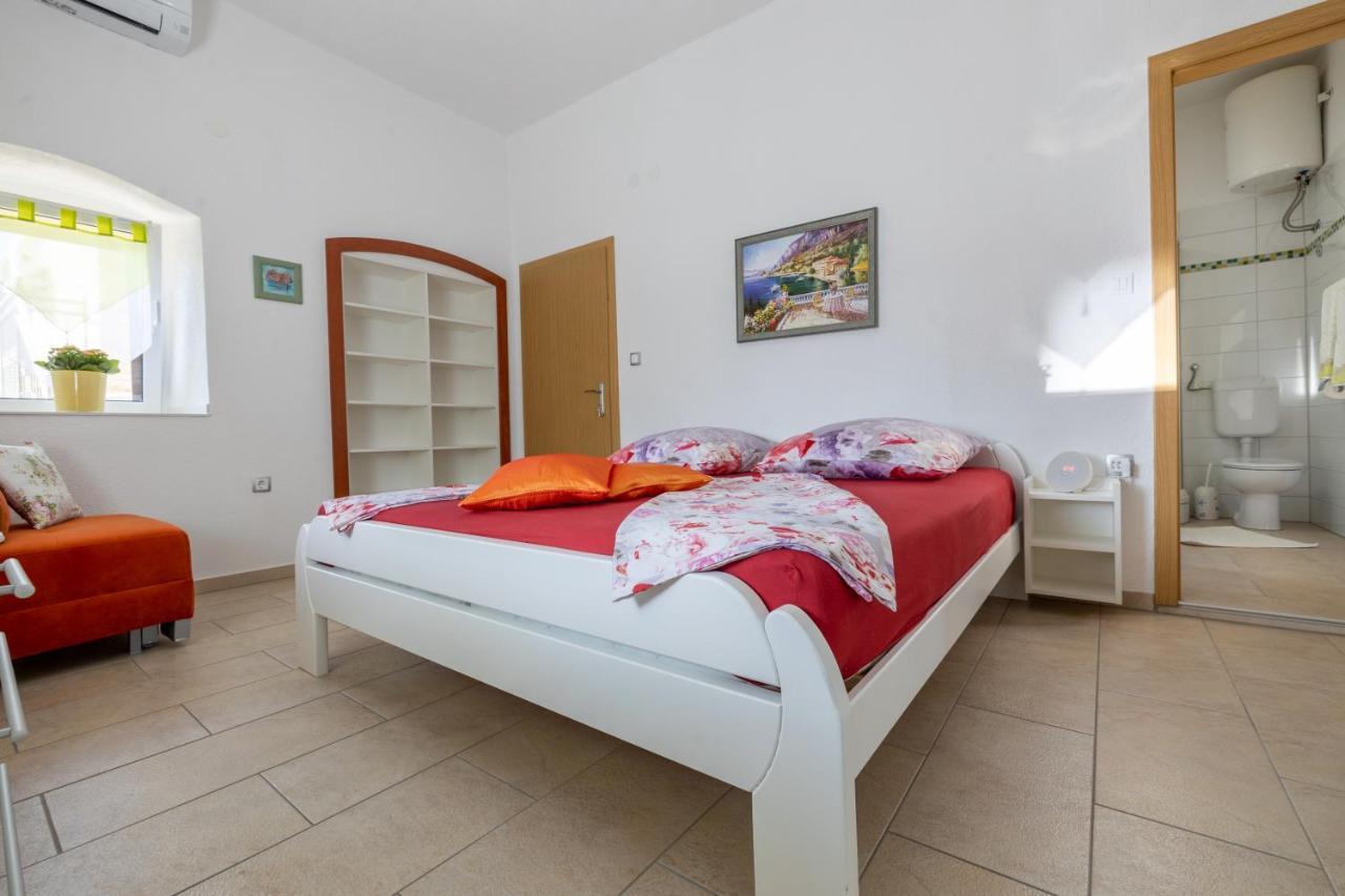 מאקרסקה Apartmani Soldan מראה חיצוני תמונה