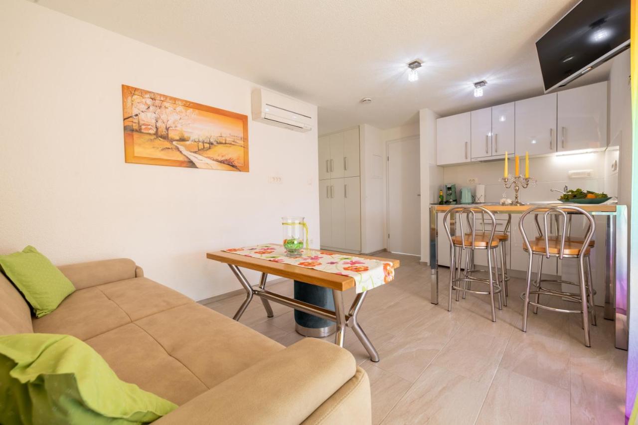 מאקרסקה Apartmani Soldan מראה חיצוני תמונה