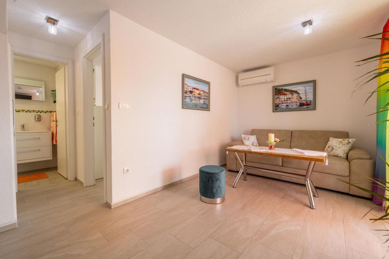 מאקרסקה Apartmani Soldan מראה חיצוני תמונה